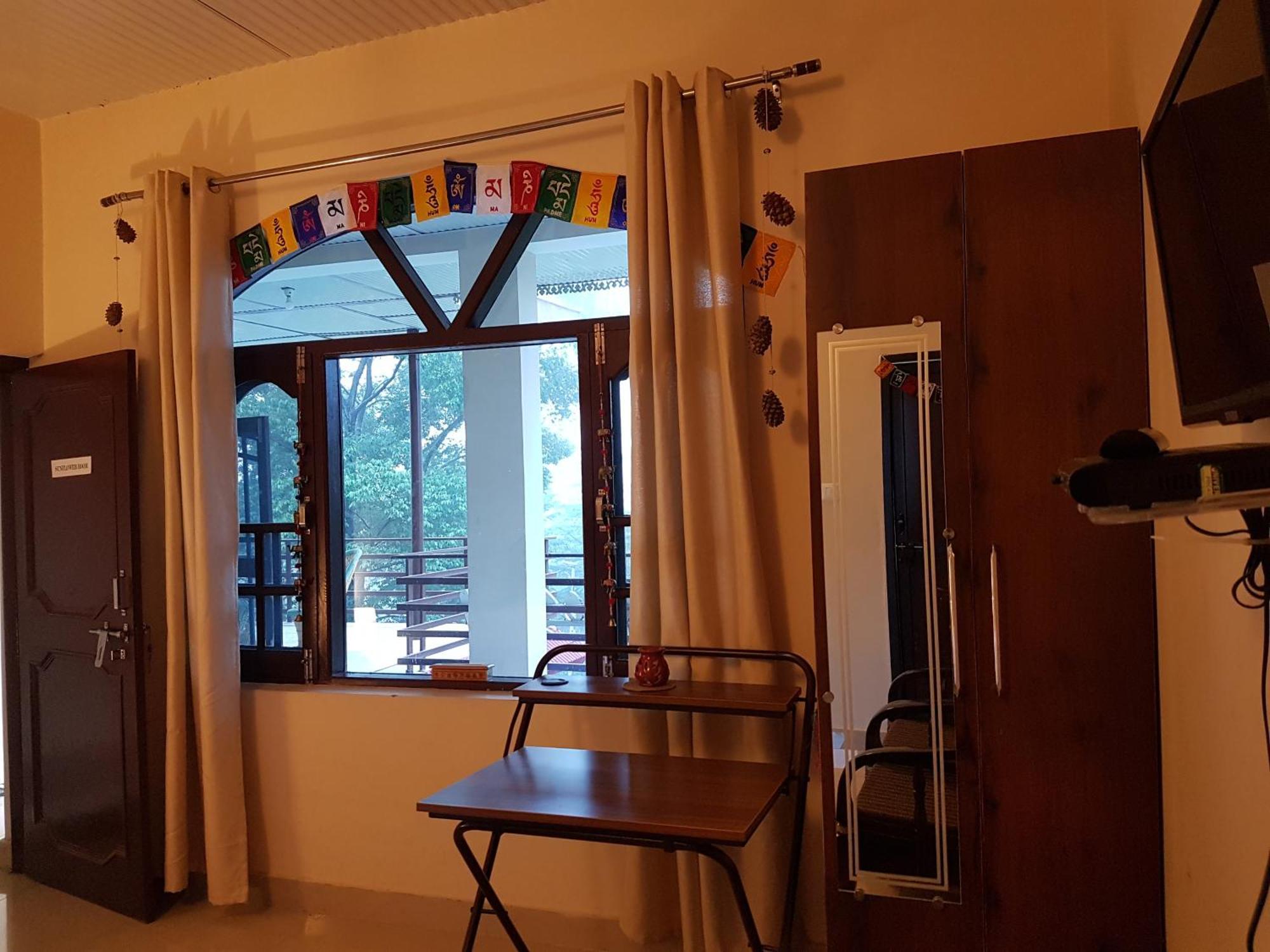 Aditya Homestay Bir-Billing Surrounded By Mountains Extérieur photo
