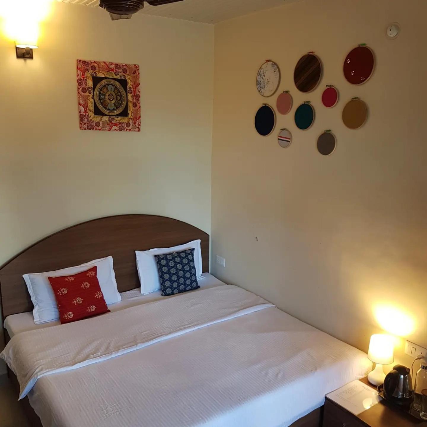 Aditya Homestay Bir-Billing Surrounded By Mountains Extérieur photo