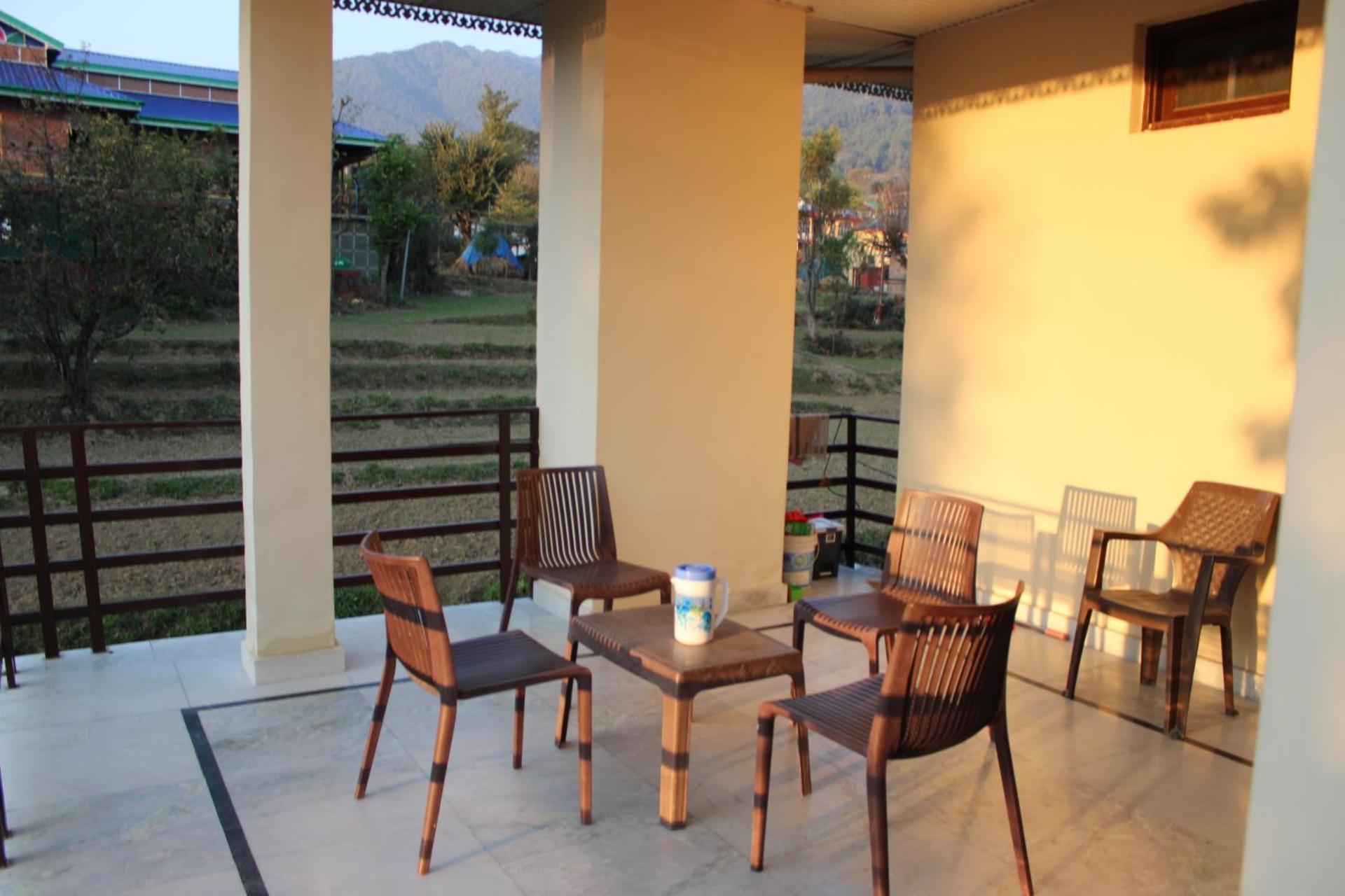Aditya Homestay Bir-Billing Surrounded By Mountains Extérieur photo