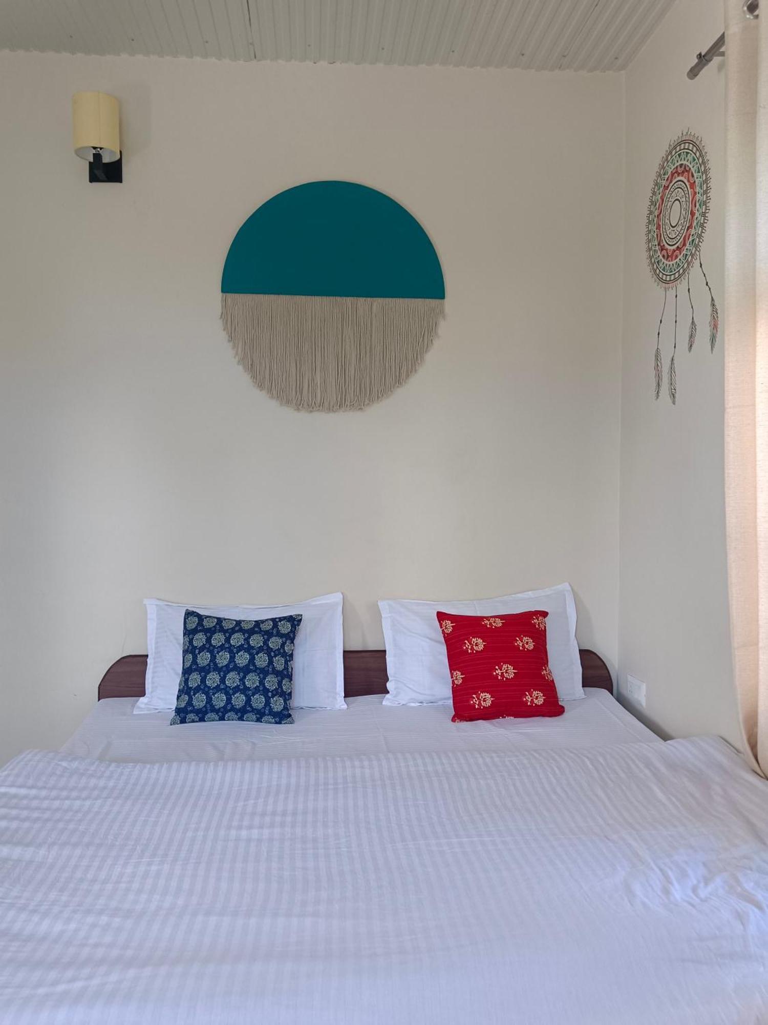 Aditya Homestay Bir-Billing Surrounded By Mountains Extérieur photo